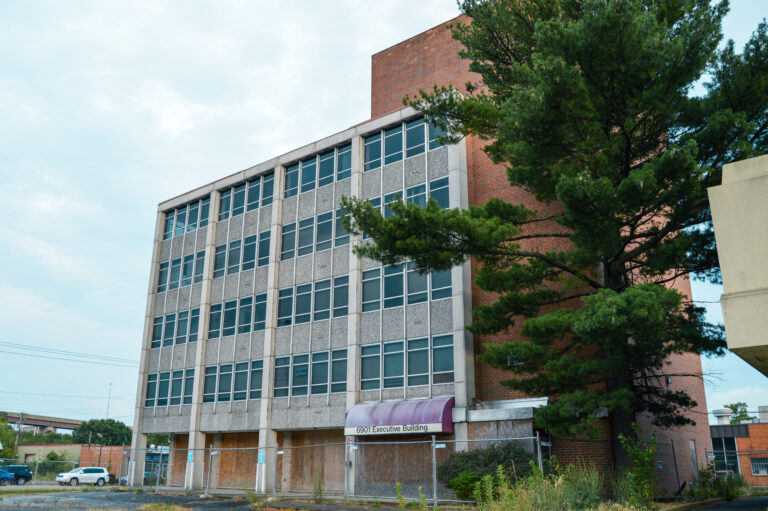 Abandoned 6901 Executive Building - Springfield, Virginia