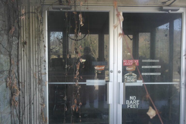 Abandoned Howard Johnson's Restaurant - Afton Mountain