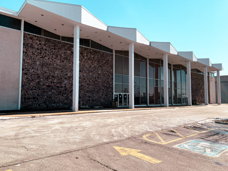 Famous-Barr/Macy's - South County Center