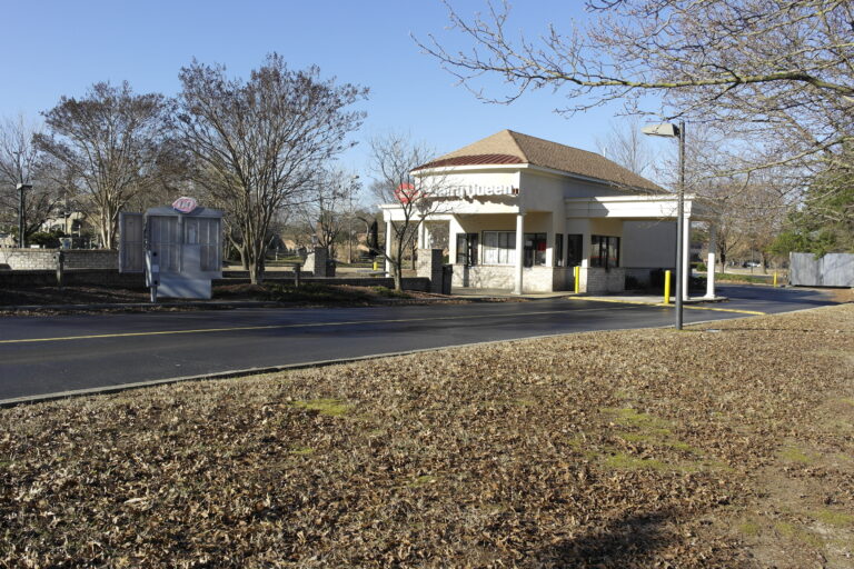 Former Dairy Queen - Williamsburg, VA