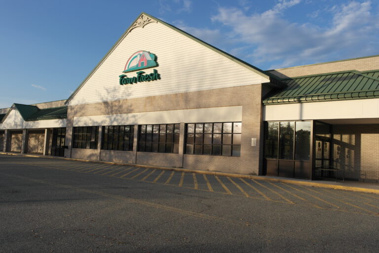 Former Farm Fresh & Pharmacy - Norge, VA