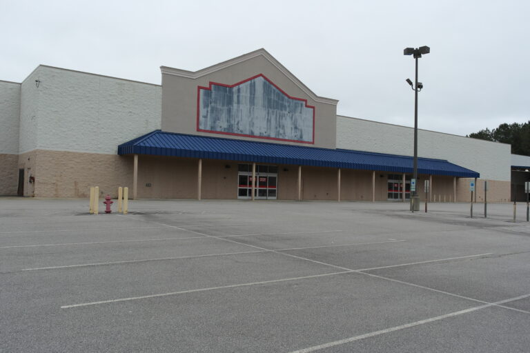 Former Lowe's - Emporia, Virginia