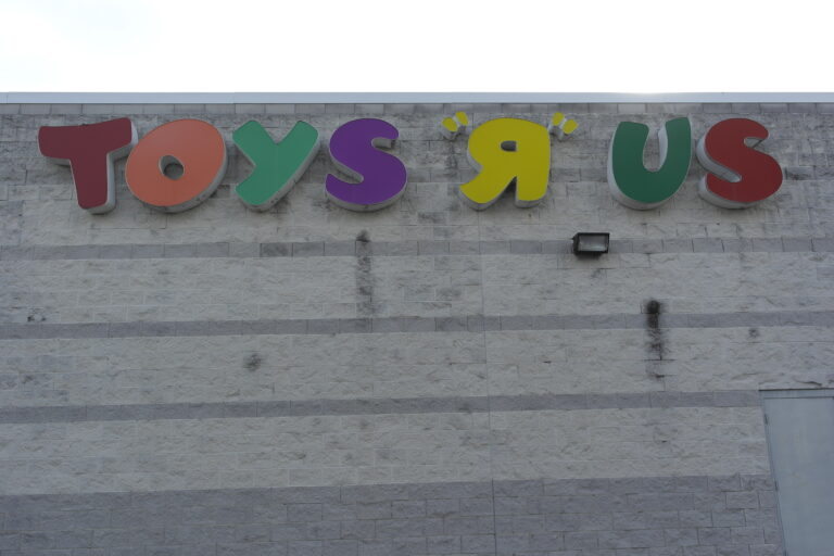 Former Toys 'R' Us - Chesapeake, VA
