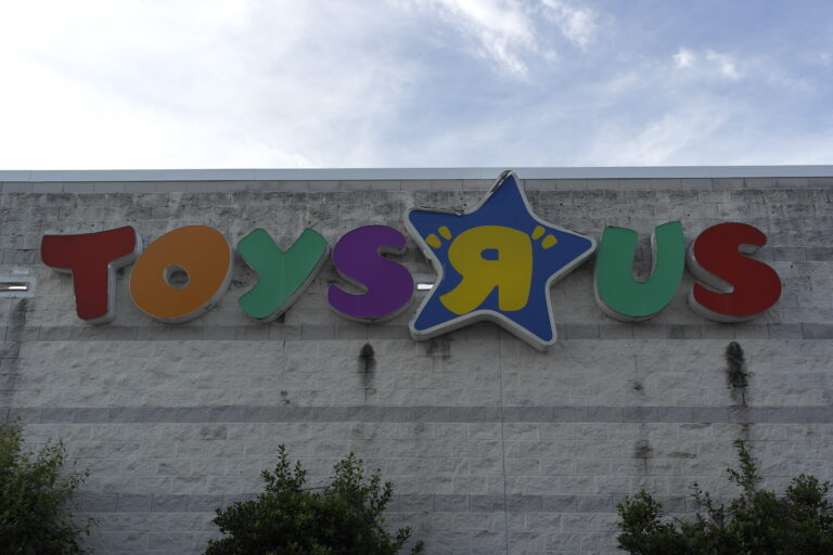 Former Toys 'R' Us - Chesapeake, VA