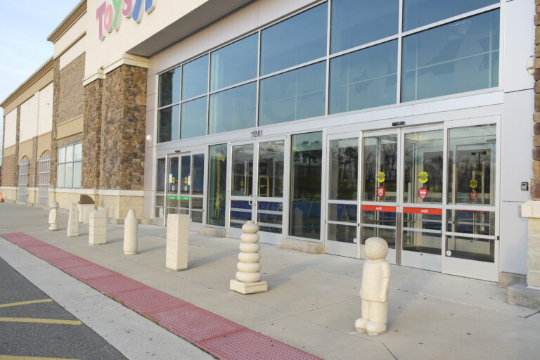 Former Toys 'R' Us - Henrico, VA