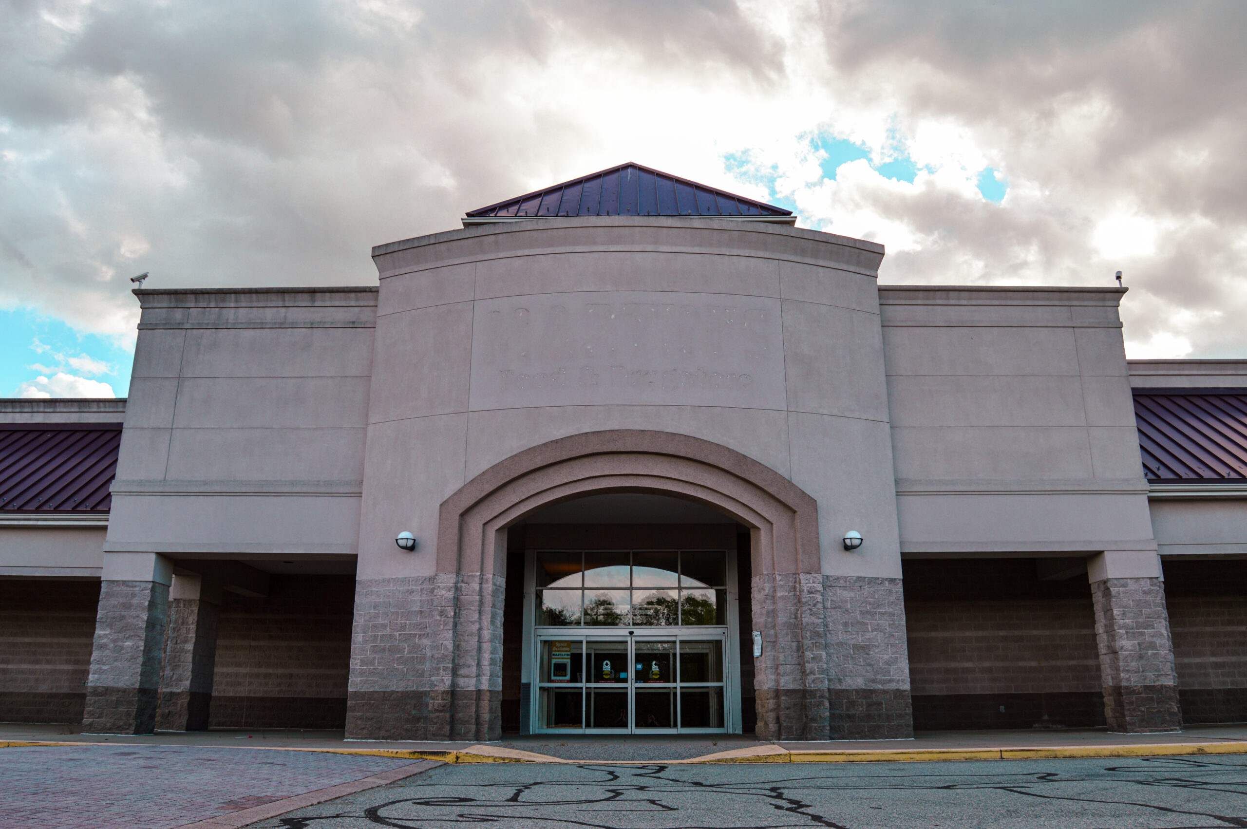 Former Ukrop's/MARTIN'S - Richmond, Virginia