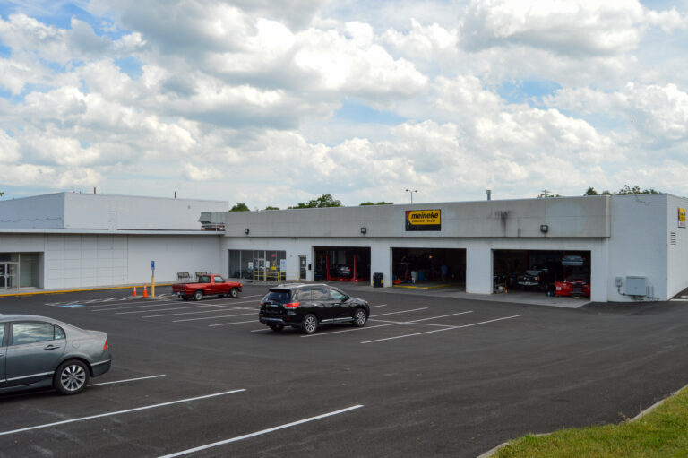 Montgomery Ward, Ward Plaza - Winchester, Virginia