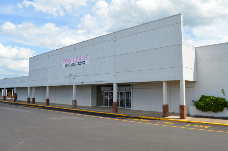 Montgomery Ward, Ward Plaza - Winchester, Virginia