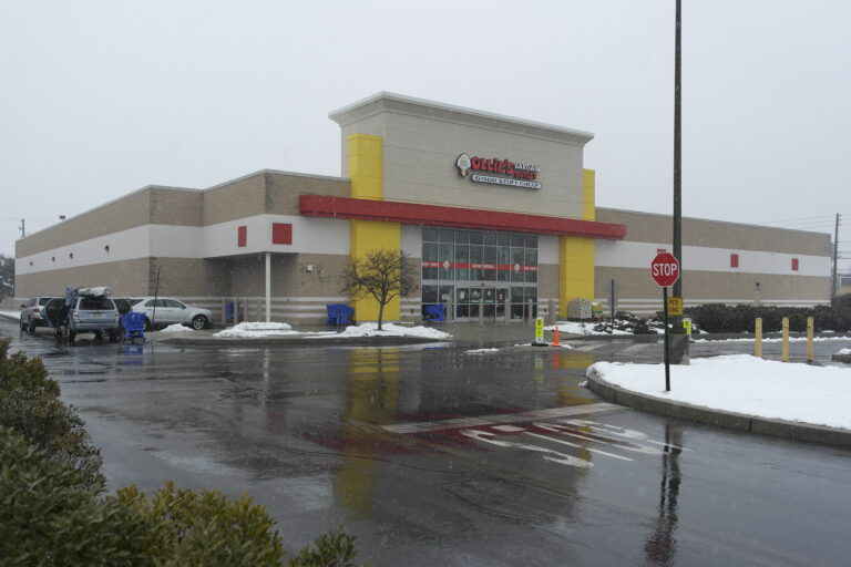 Ollie's Bargain Outlet - Mechanicsburg, PA