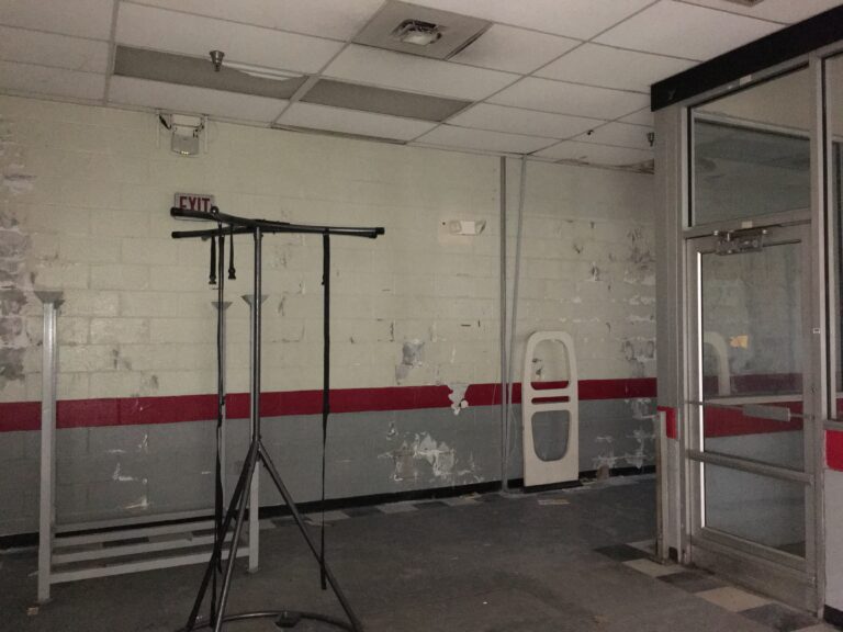 Penske Auto Center - Tabb Kmart