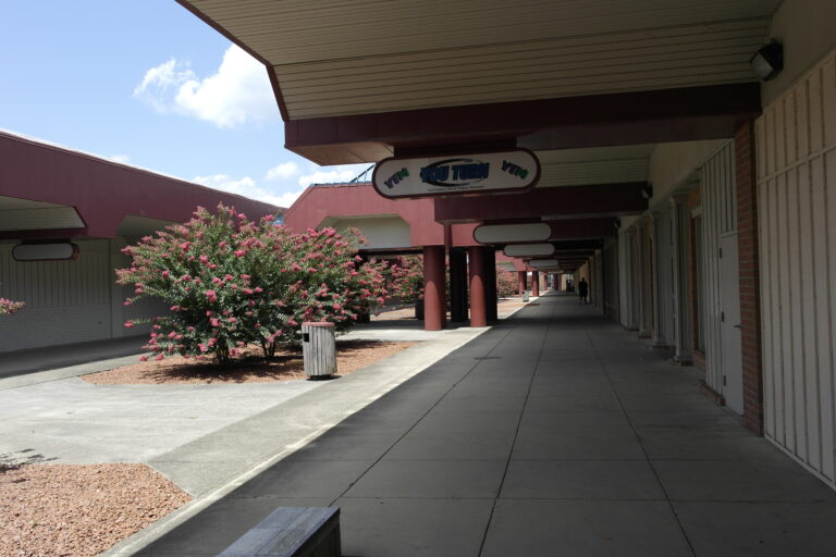 Roanoke-Salem Plaza - Roanoke, VA