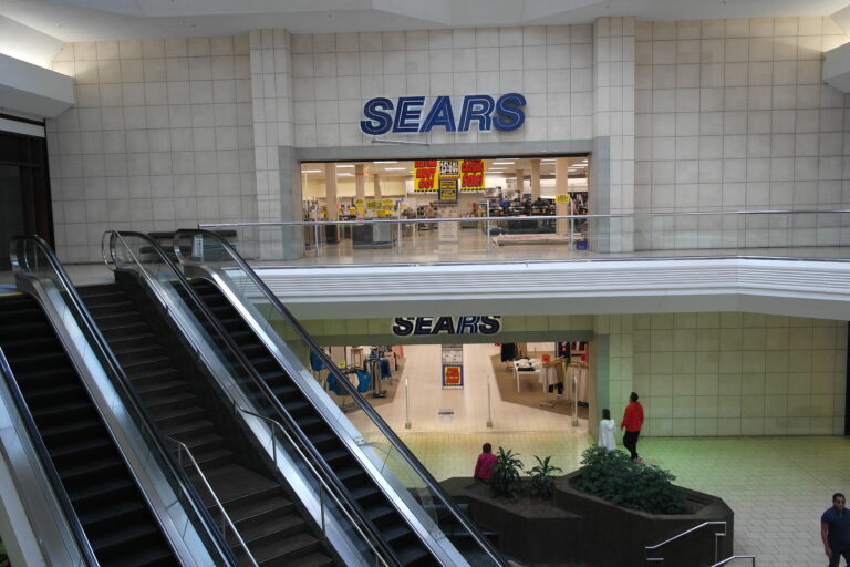 Sears - Lakeforest Mall