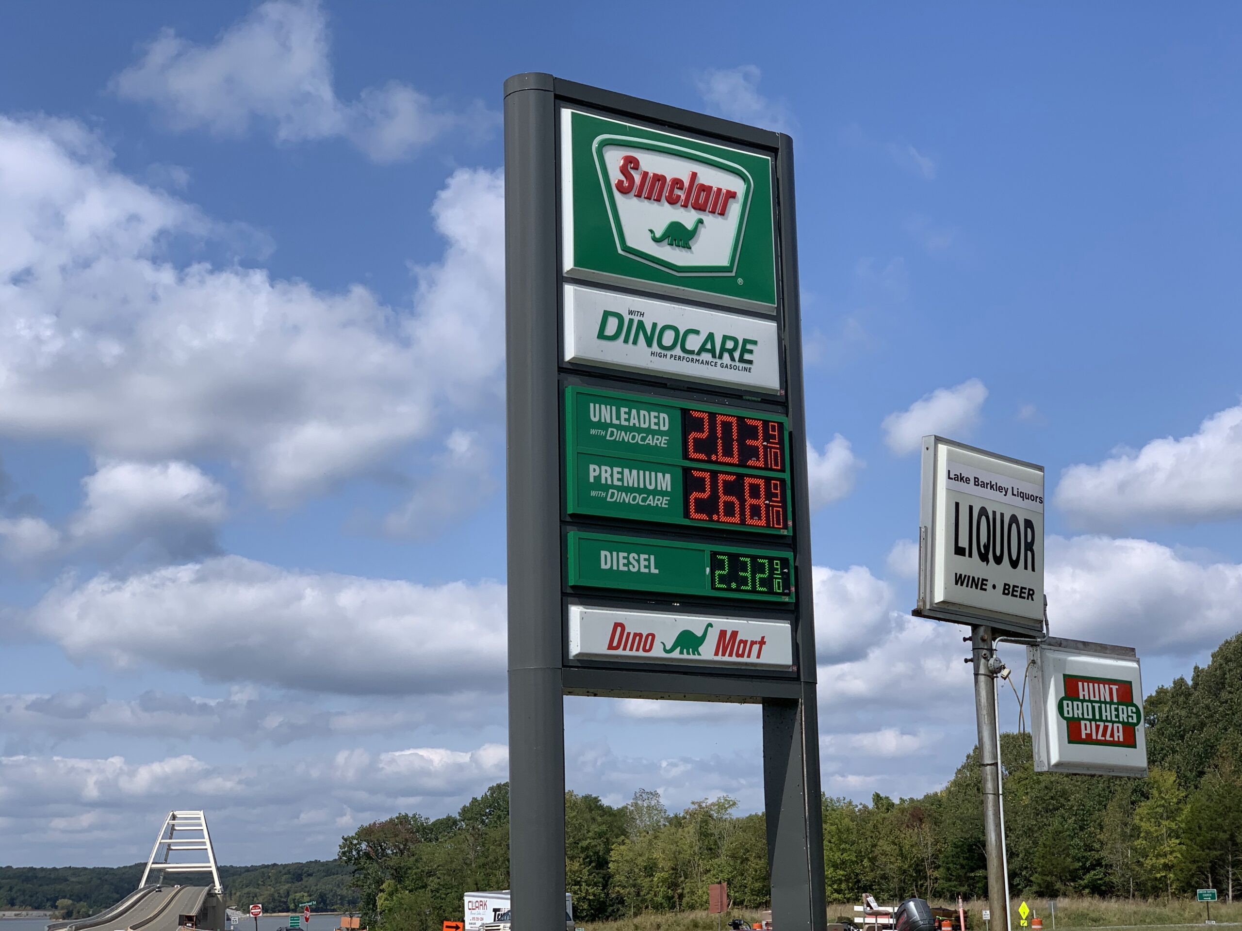 Sinclair Gas Station - Cadiz, KY