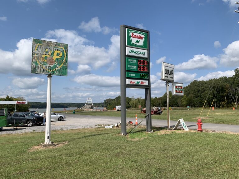 Sinclair Gas Station - Cadiz, KY